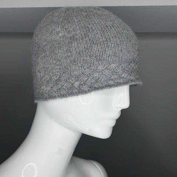 Sofia Cashmere Unisex Gray Cashmere Beanie Hat - New